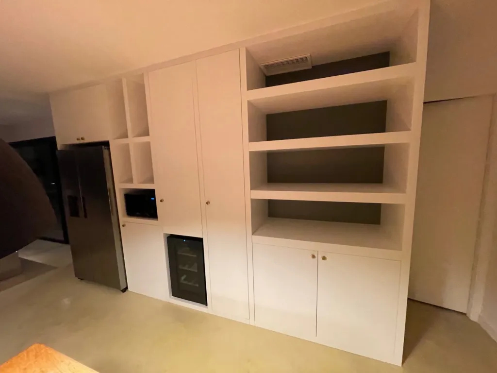 Agencement d’un meuble cuisine avec frigo-américain intégré dans la région de Bordeaux