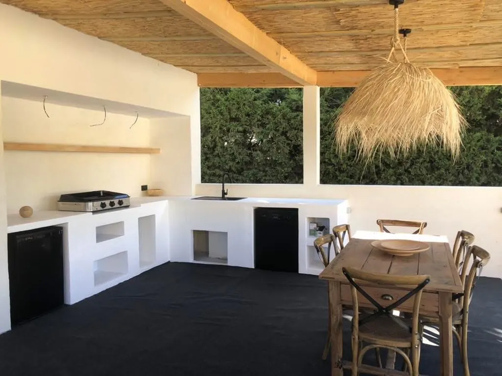 Création d’une cuisine d’été au Castellet près du circuit du Castellet 