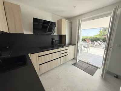 Villa front de mer à vendre aux Issambres – vue Méditerranée et piscine chauffée