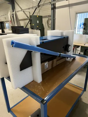 Conception d'un calage pour protéger un appareil + 8 cartons de différentes tailles