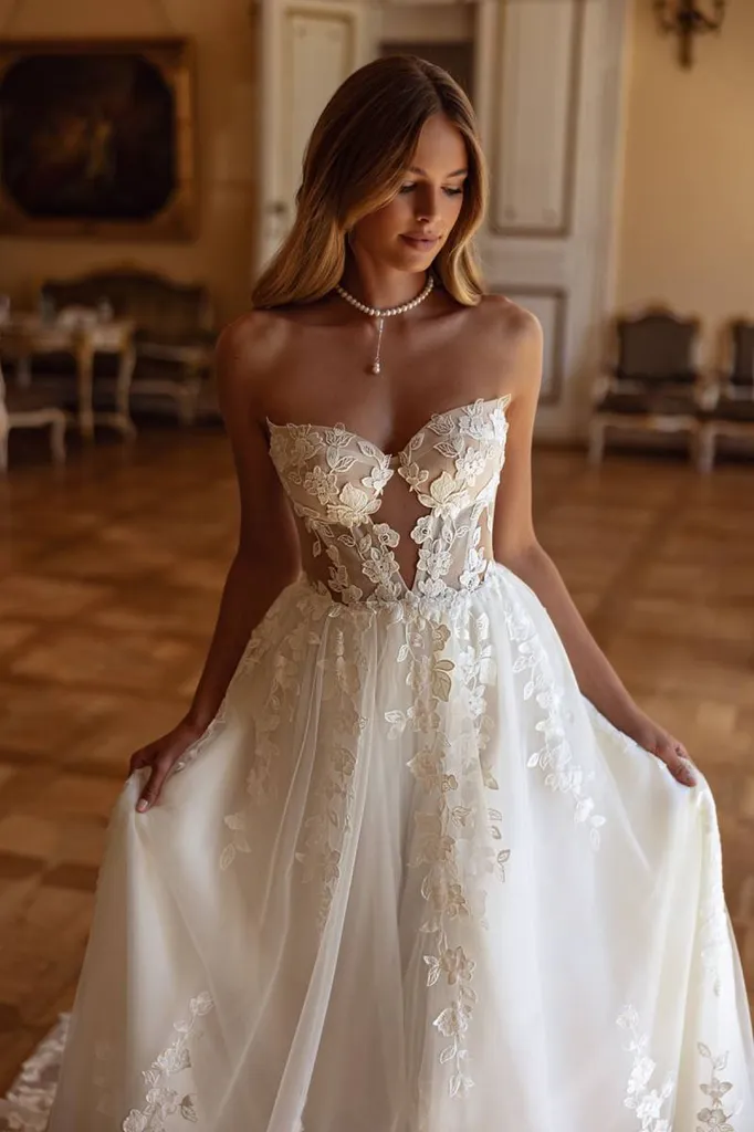Robe de mariée trapèze avec bustier coeur baleiné près de Toulon