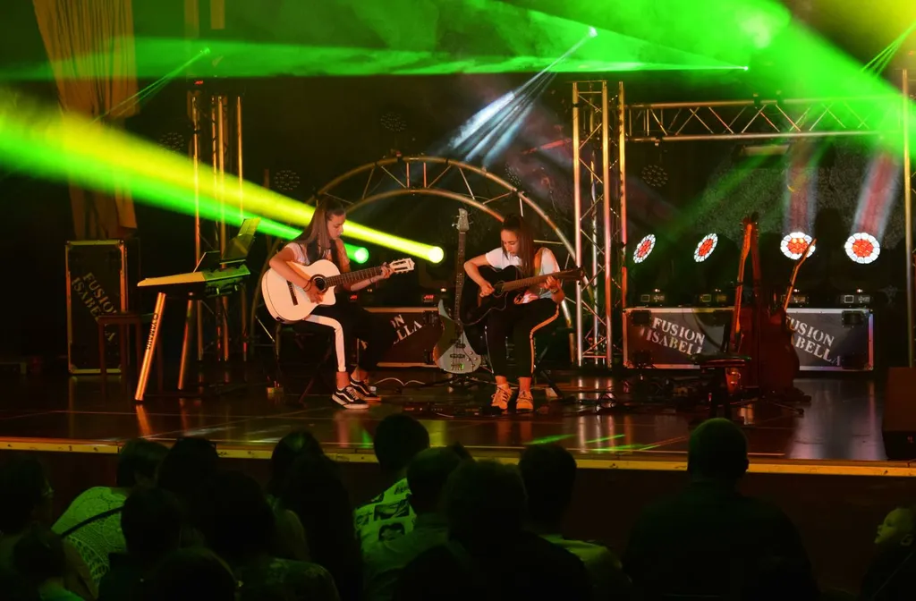 élèves en concert
