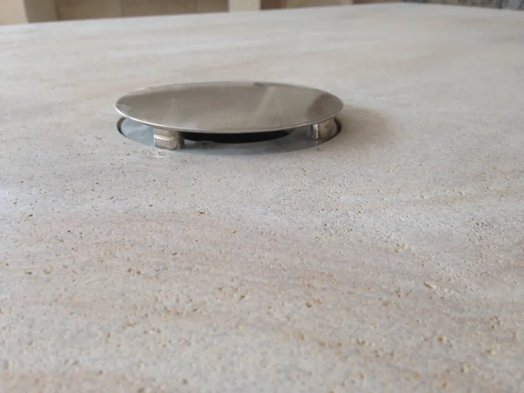 Pierre de Dordogne pour sol et mur salle de bain, plan vasque, dallage, livraison Paris, Bordeaux, Lyon...