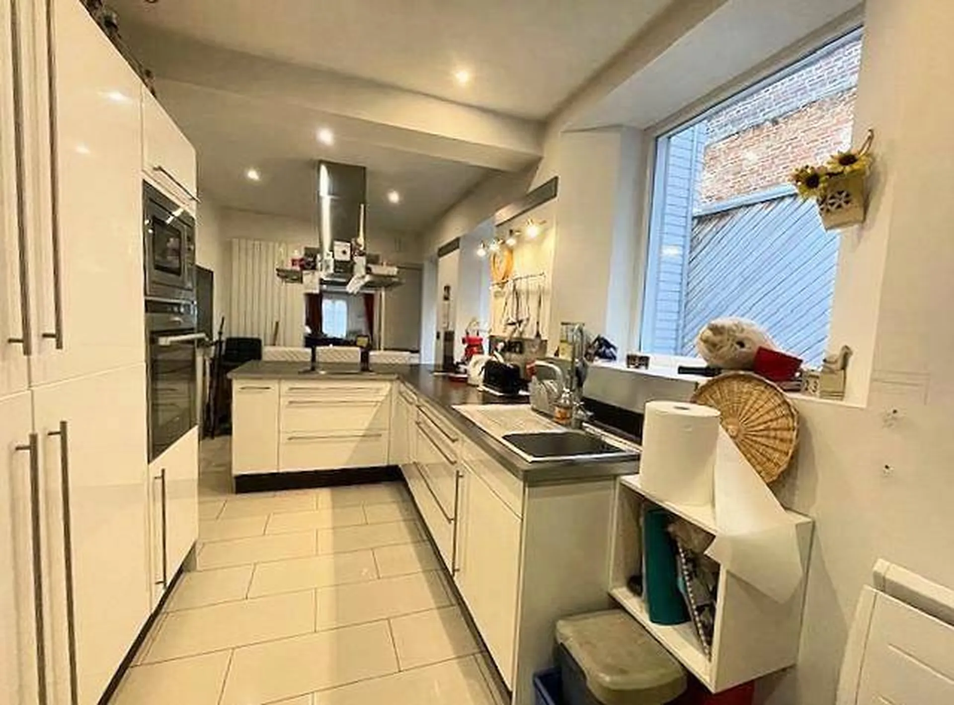 A Vendre Confortable maison de ville de 230 m²