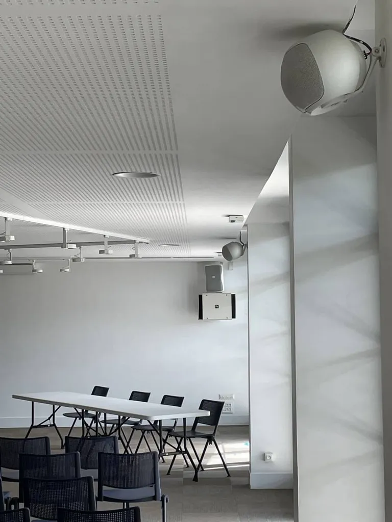Installation sonorisation  salle de la capelle ville de La Farlède Var 83