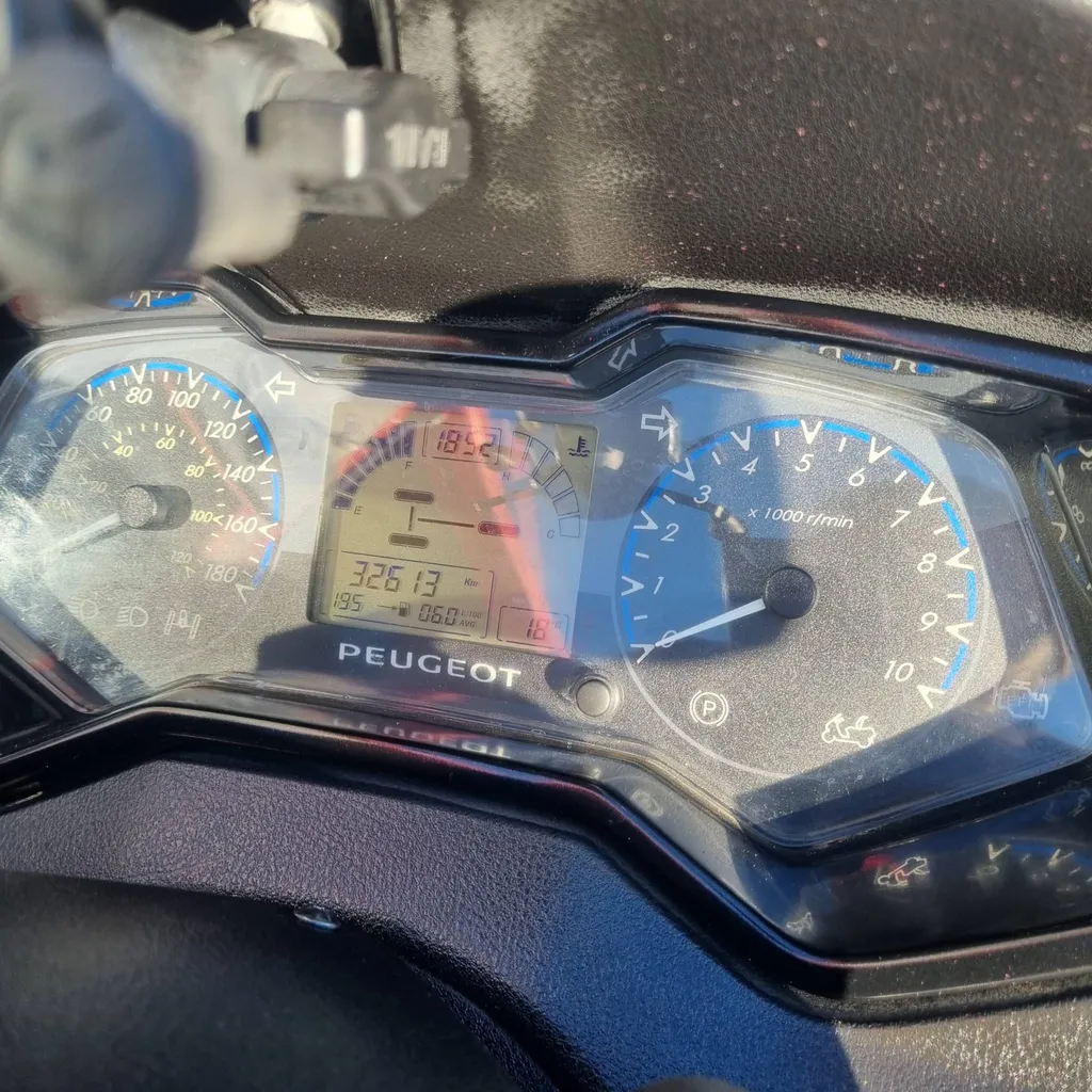 PEUGEOT METROPOLIS 400 DU 03/2015 AVEC 32650 KM.