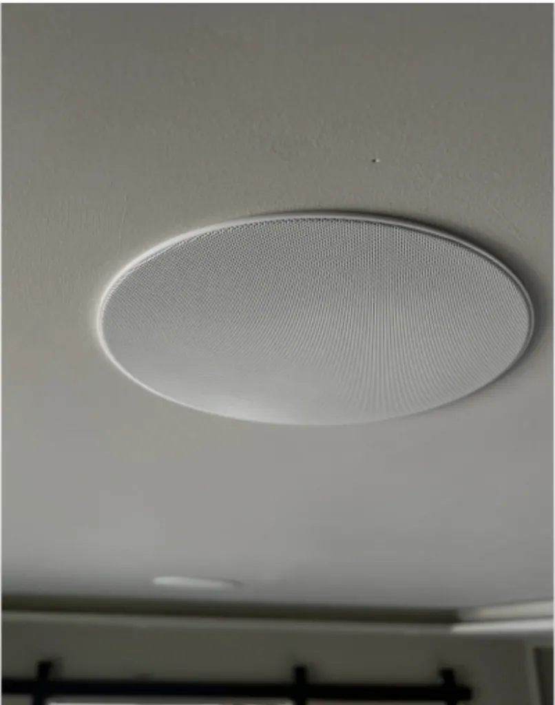 Enceinte Quadral Loxone ambiance sonore séjour cuisine salon