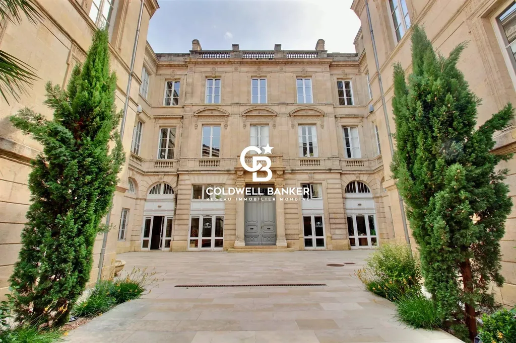 Appartement à vendre Bordeaux centre – dernier étage rénové dans un hôtel particulier du XVIIIe