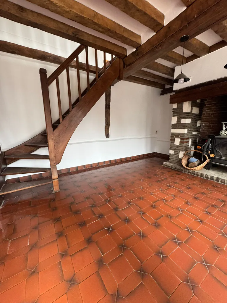 Rénovation d'une maison normande avec colombages, entres colombages et poutres entre LISIEUX et PONT AUDEMER 