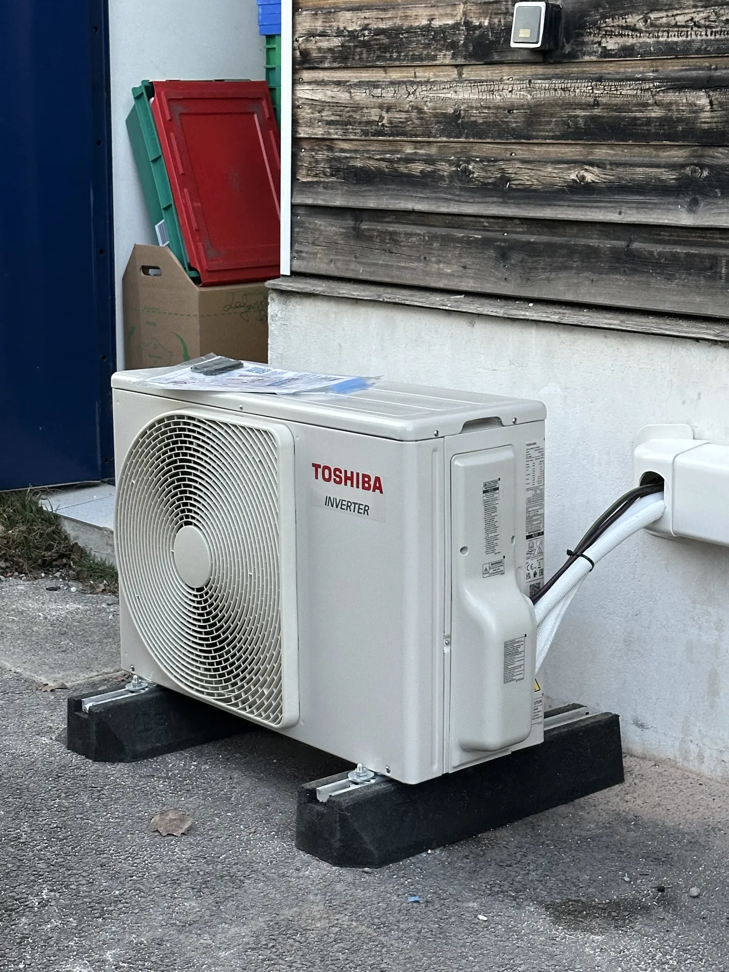 installation de deux mono et un bi-split  Toshiba 