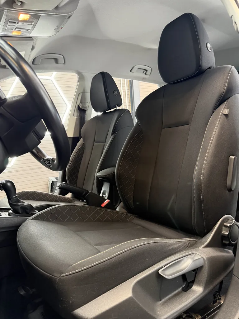 SKODA KAMIQ / CAR PLAY/ BOITE AUTO/ GRIS CRAIE / CAMERA DE RECUL / YOUNG EDITION