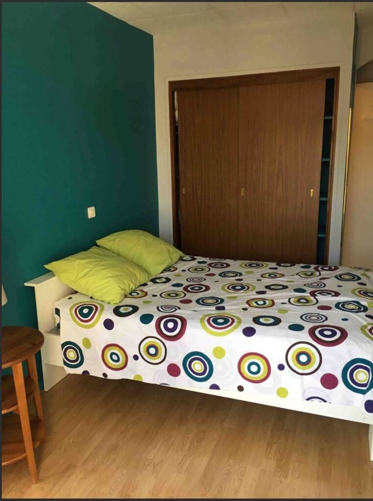 Appartement T2 Cassis dans petit immeuble de l'hypercentre avec balcon vue dégagée 