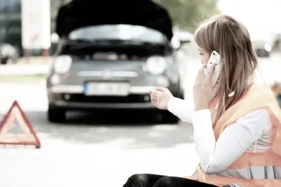 Service de taxi Lyon avec assistance assurance après panne sur autoroute : transport immédiat vers gare, hôtel ou hôpital