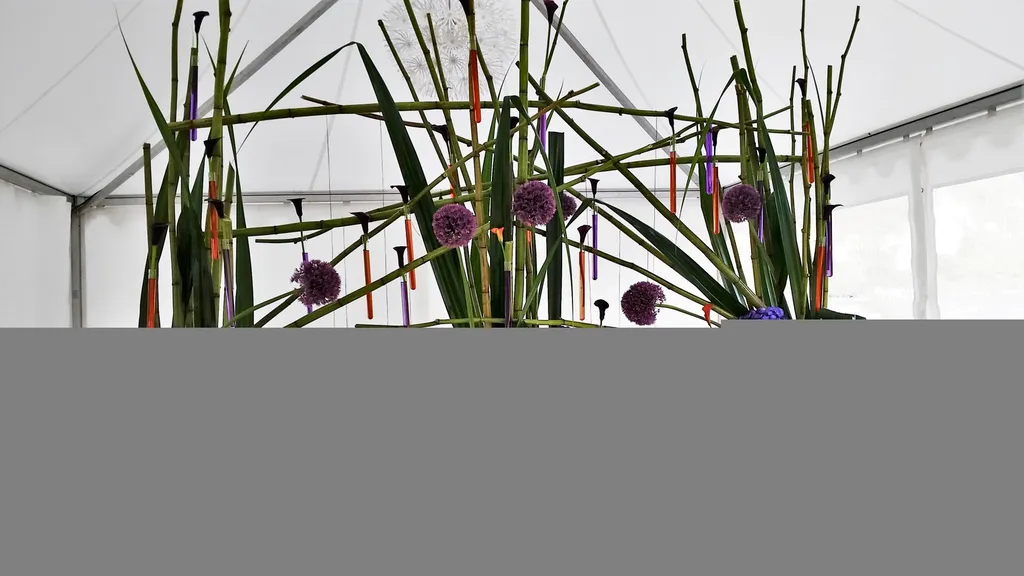 Création de grand décor floral pour événement entreprise à Lyon