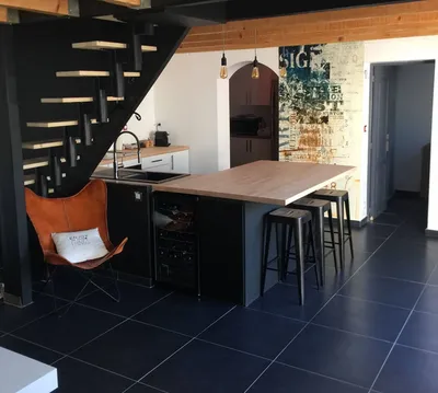 Solution d'accompagnement en Rénovation d'intérieur par AGENCE MRC Marseille 13006 baille