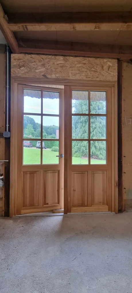 PEINTURE VELOURS DANS PIÈCE HUMIDE, SAUNA, HAMMAM..ET SATURATEUR SUR BOISERIE AUTOUR DE BOURG ACHARD 