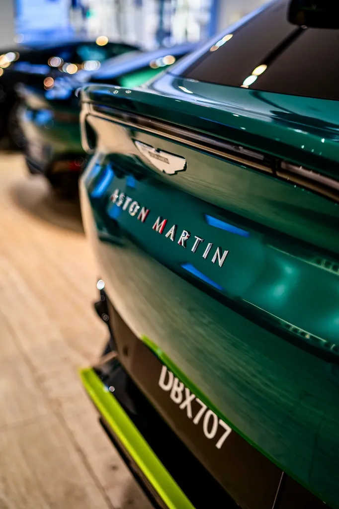 traitement céramique Lyon Aston Martin DBX 707 AMR 