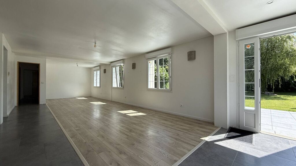 Propriété à vendre en Pays de Bray : Ensemble rénové avec dépendances, appentis et chalet — idéal achat maison familiale ou projet locatif.