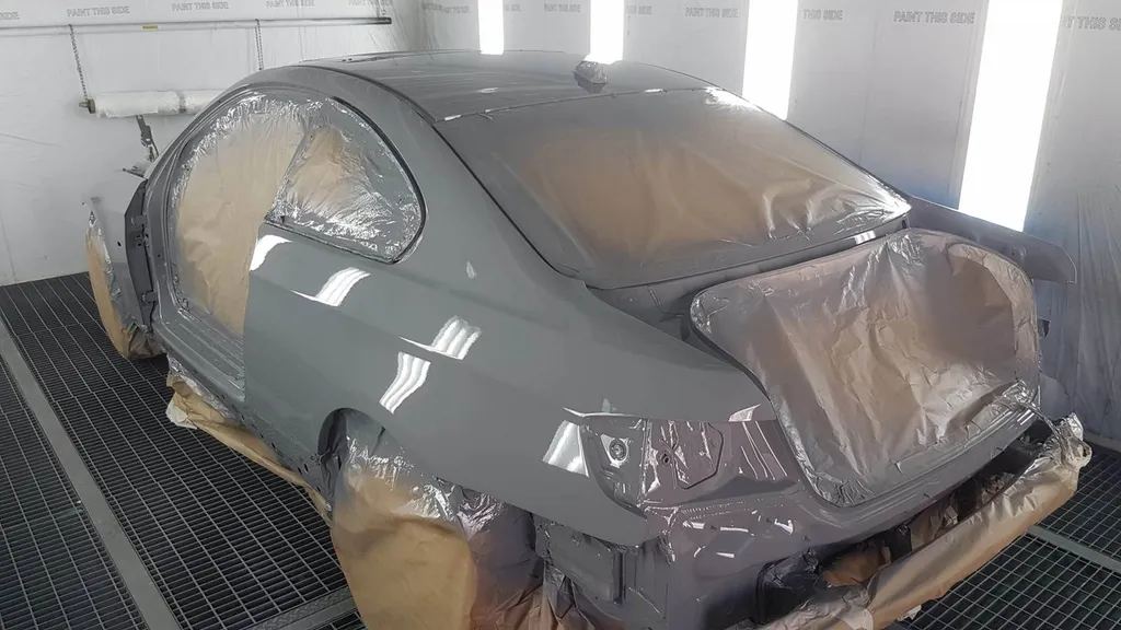 Carrosserie et peinture pour votre BMW à Carnoux en provence avec Franchise offerte