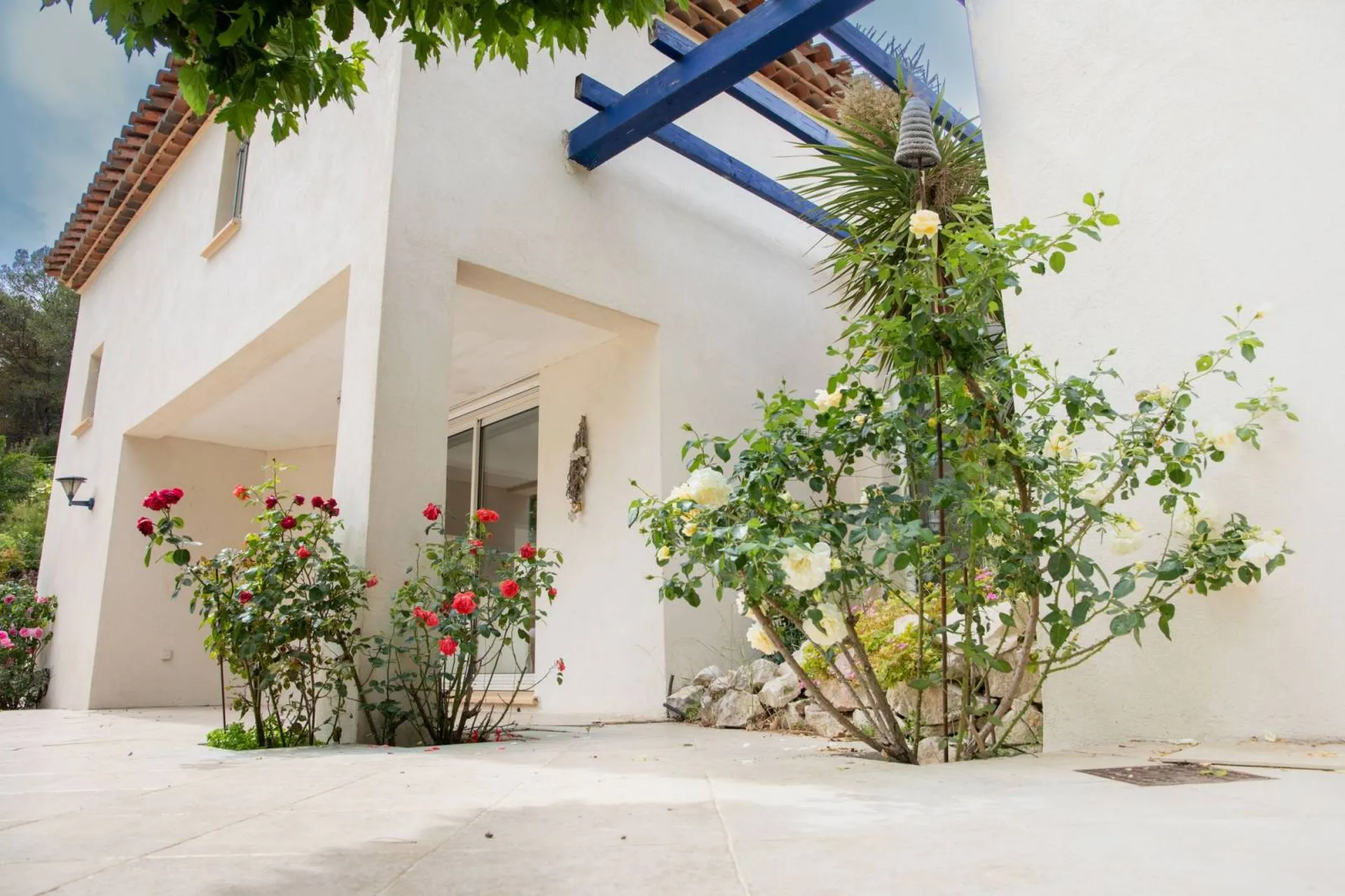 Maison / villa à vendre Roquefort la Bedoule quartier recherché, piscine, deux garages maison d'architecte