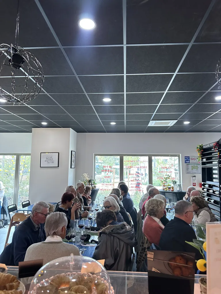 Réservation au Mangiaforte, votre restaurant pour vos déjeuners professionnels et tablées entre collègues proche du Techlid à Lyon