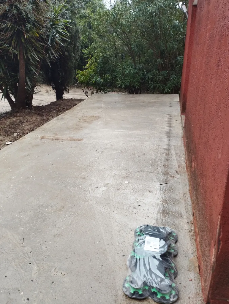 Réalisation d'une terrasse sur dalle béton sur plot PVC en itauba à Gigean à côté du Bassin de Thau