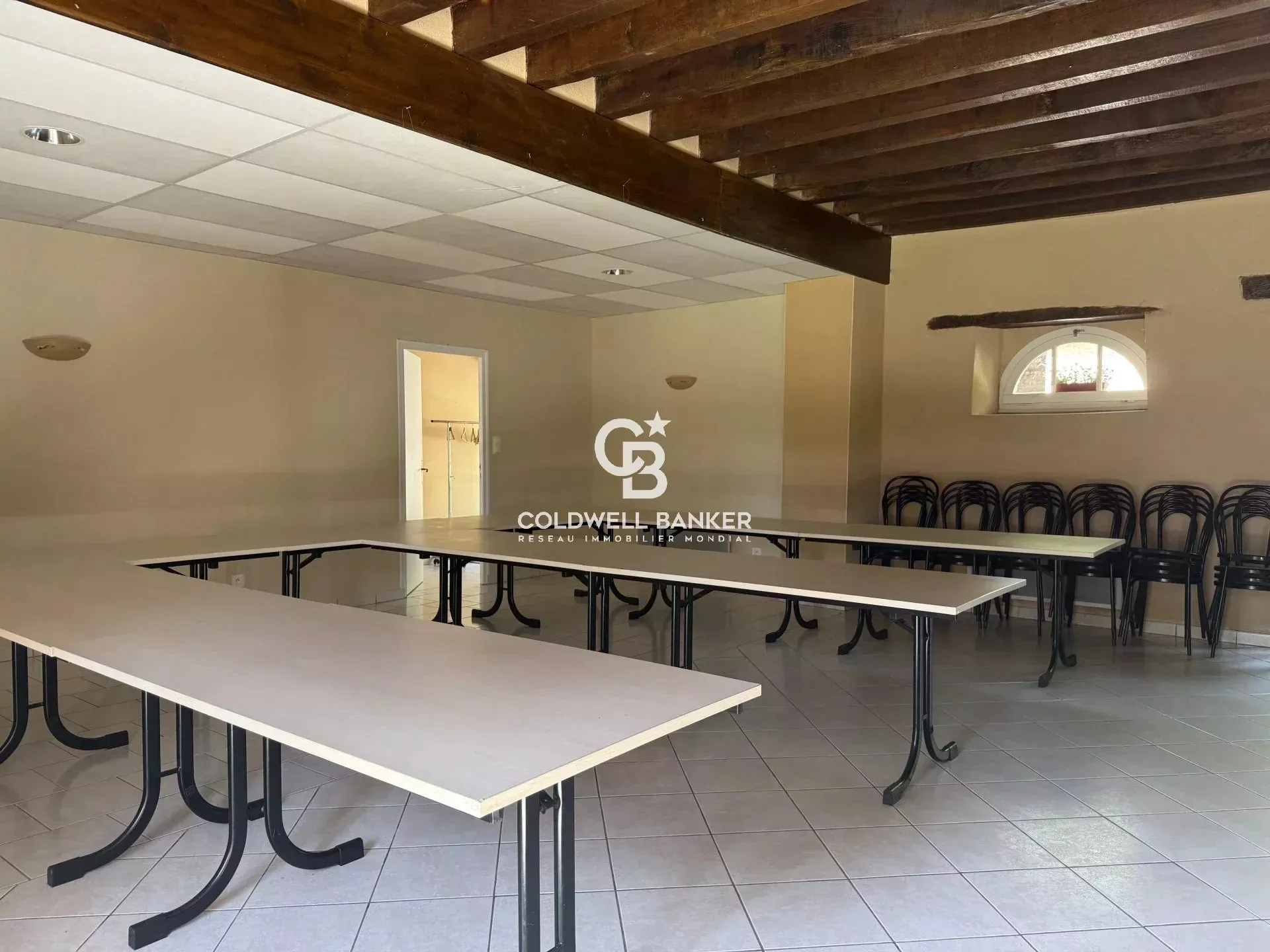 acheter un domaine avec salle de réception et cuisine professionnelle proche Le Mans