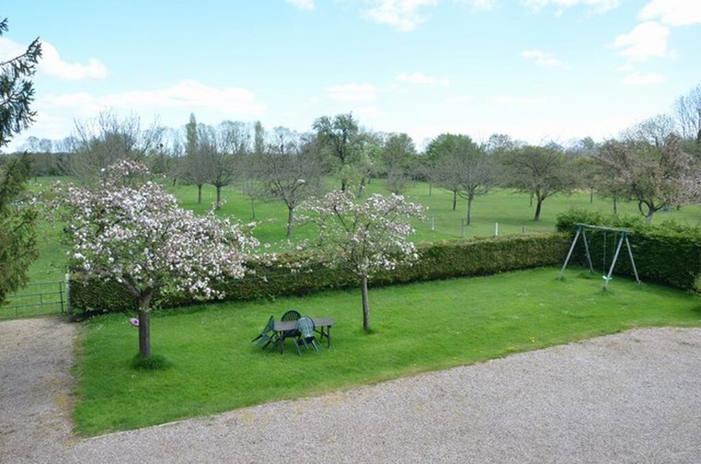 3 HECTARES DE TERRAIN PLAT A VENDRE AVEC CHAUMIERE, PROCHE LIVAROT, PAYS D'AUGE, CALVADOS 14