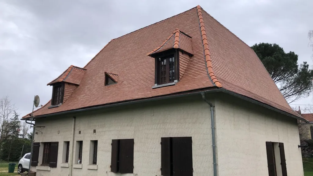 toiture en tuiles périgourdines à Libourne