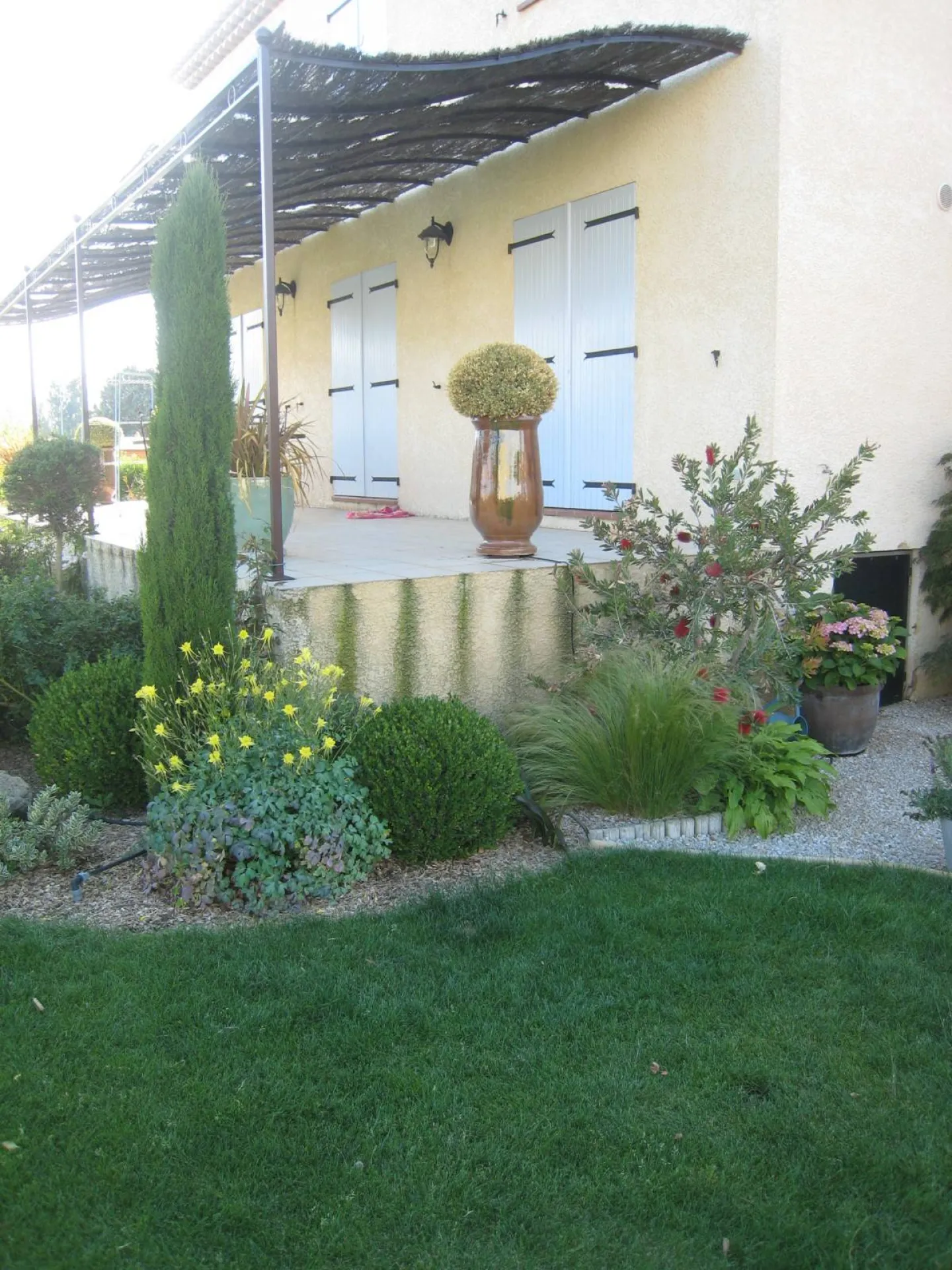 Plantation autour d'une maison à Rognac et ses alentours