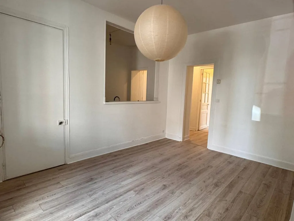 Situé au 43 rue de Lessard à Rouen