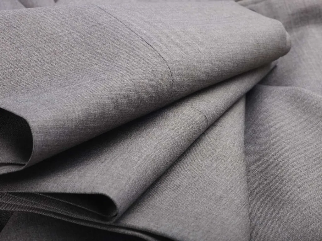 photographe zoom textile 100% laine vierge taupe chiné