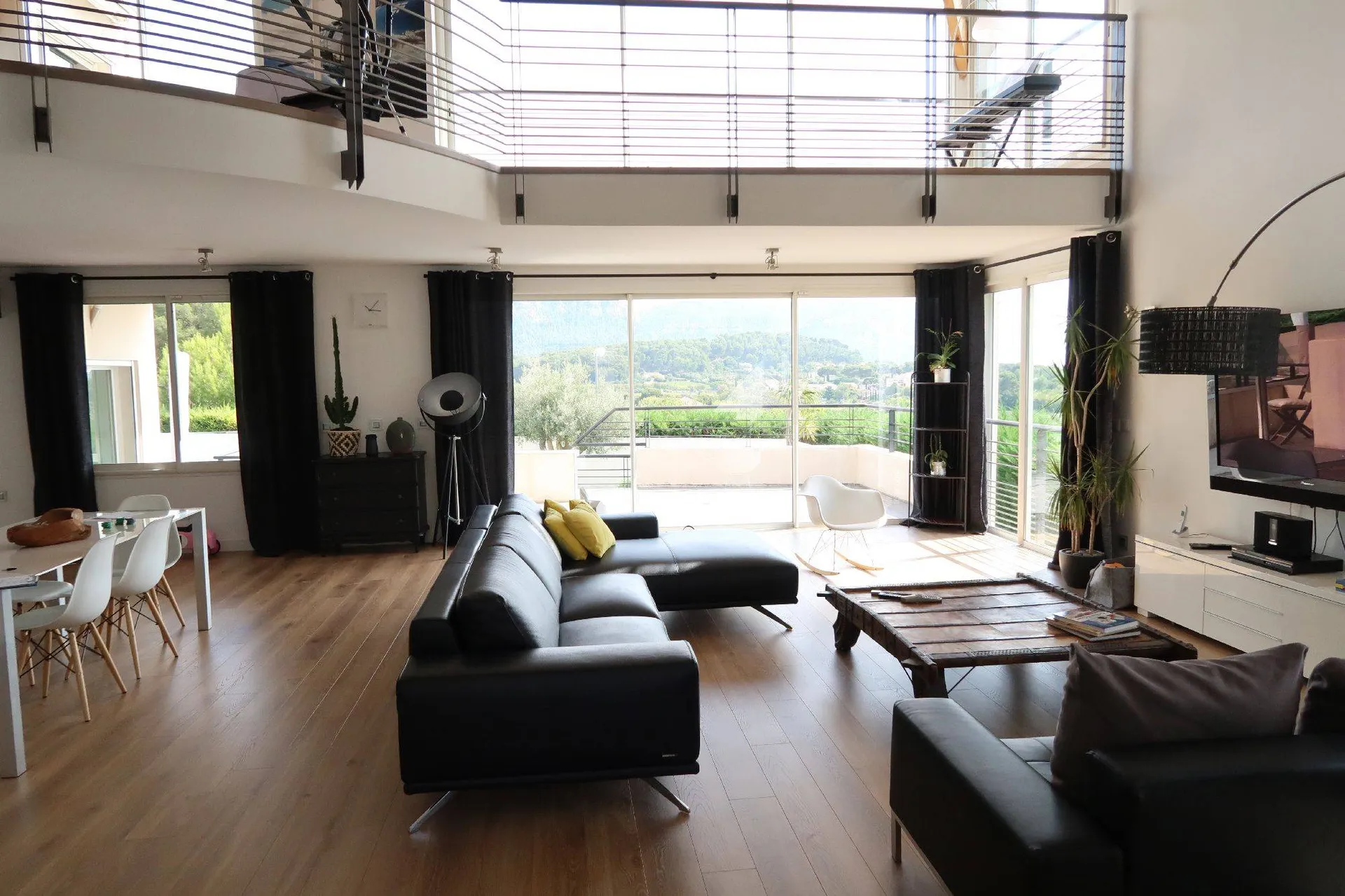 Villa récente à l'achat à Cassis