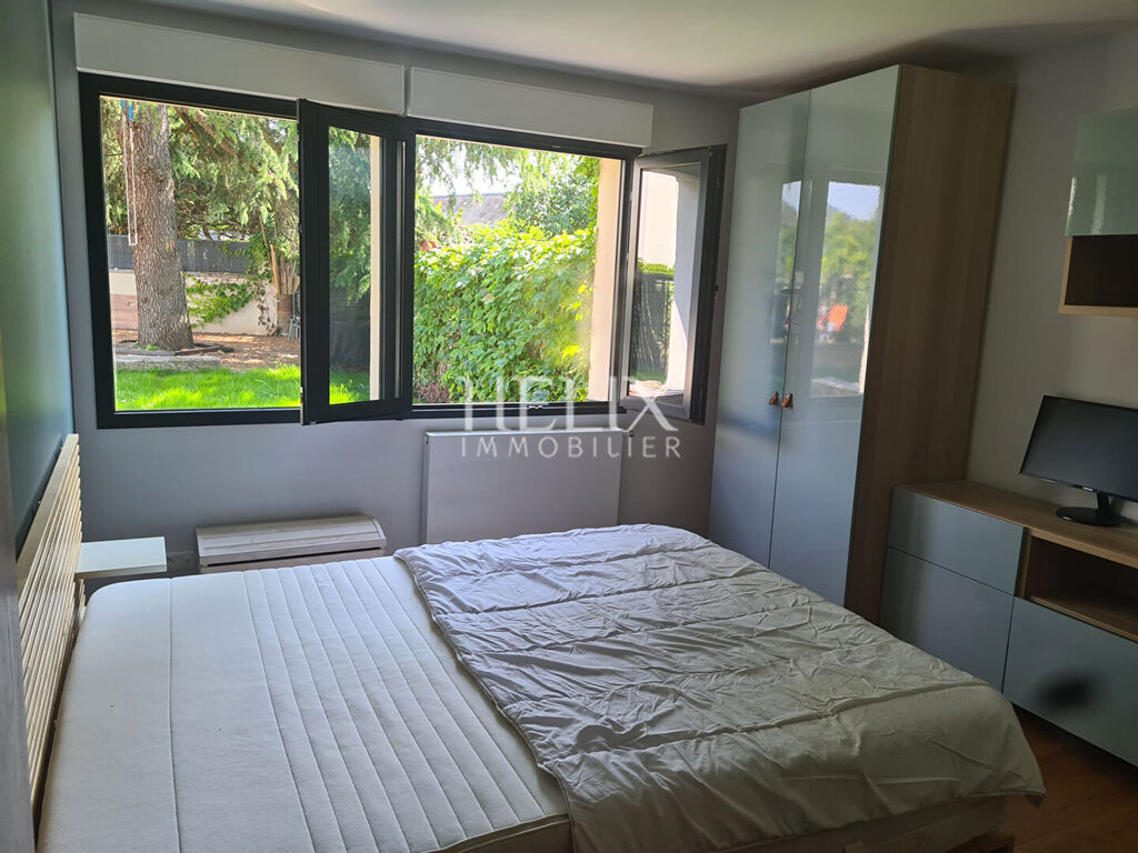 Croissy Sur seine une maison avec 5 Chambres et une belle piscine