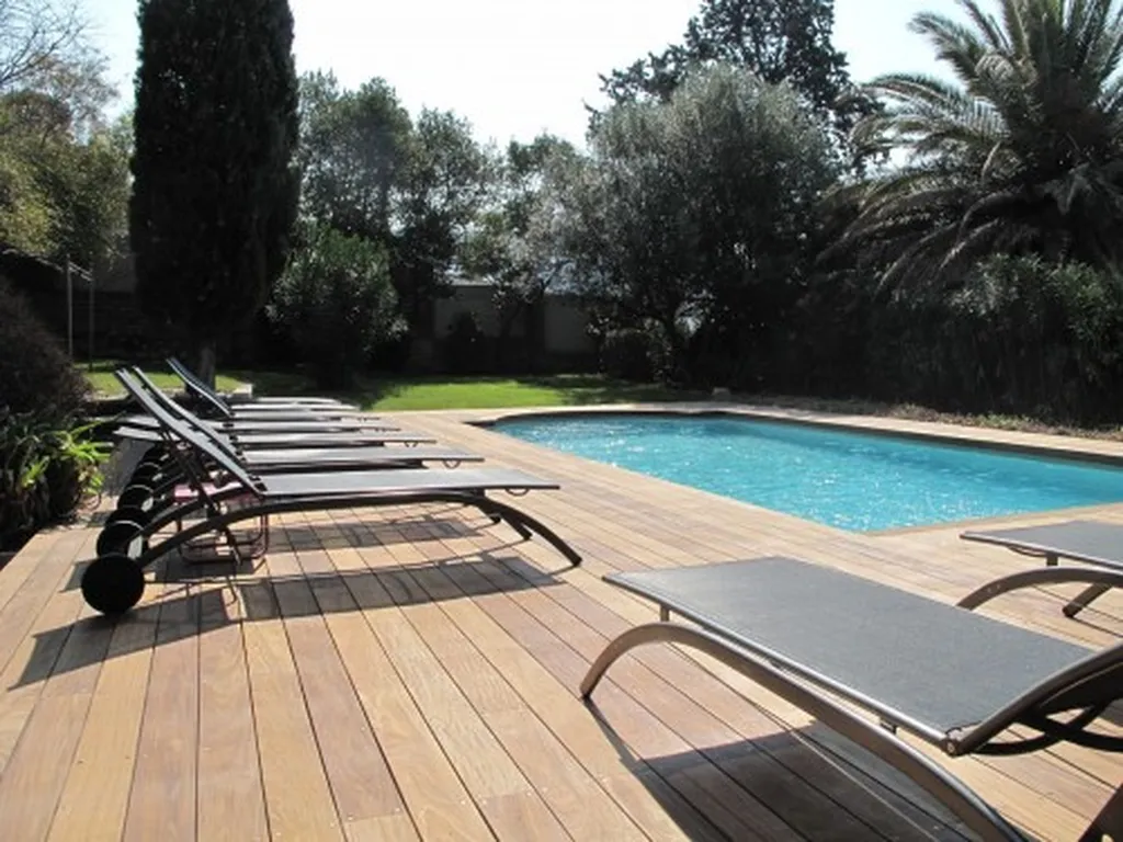 CASSIS VENTE maison proche centre avec vue mer et piscine, prestations haut de gamme