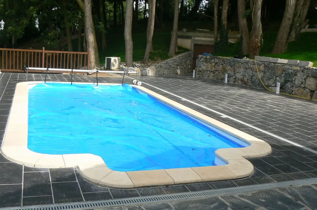 PISCINE COQUE MAI TAI 8 - 8M50 X 3M80