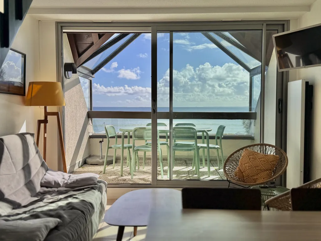 Face à la plage de Carnac, très bel appartement de 5 couchages
