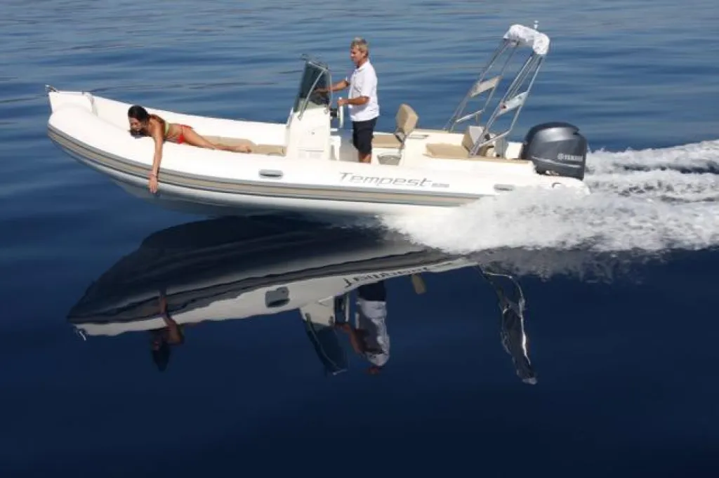 Bateau semi rigide à louer Marseille