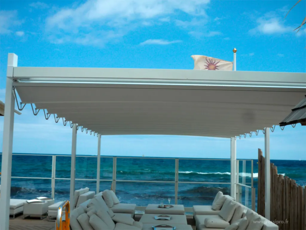 Pergola à pantographe -  Manoah-Beach - Saint-Tropez Var