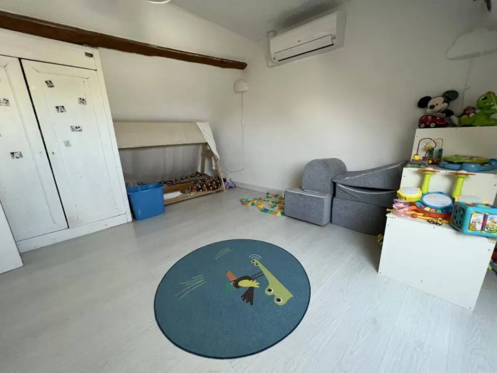 Maison rénovée de 140 m² édifiée sur 649 m² de terrain sur la commune de ST PIERRE LES ELBEUF