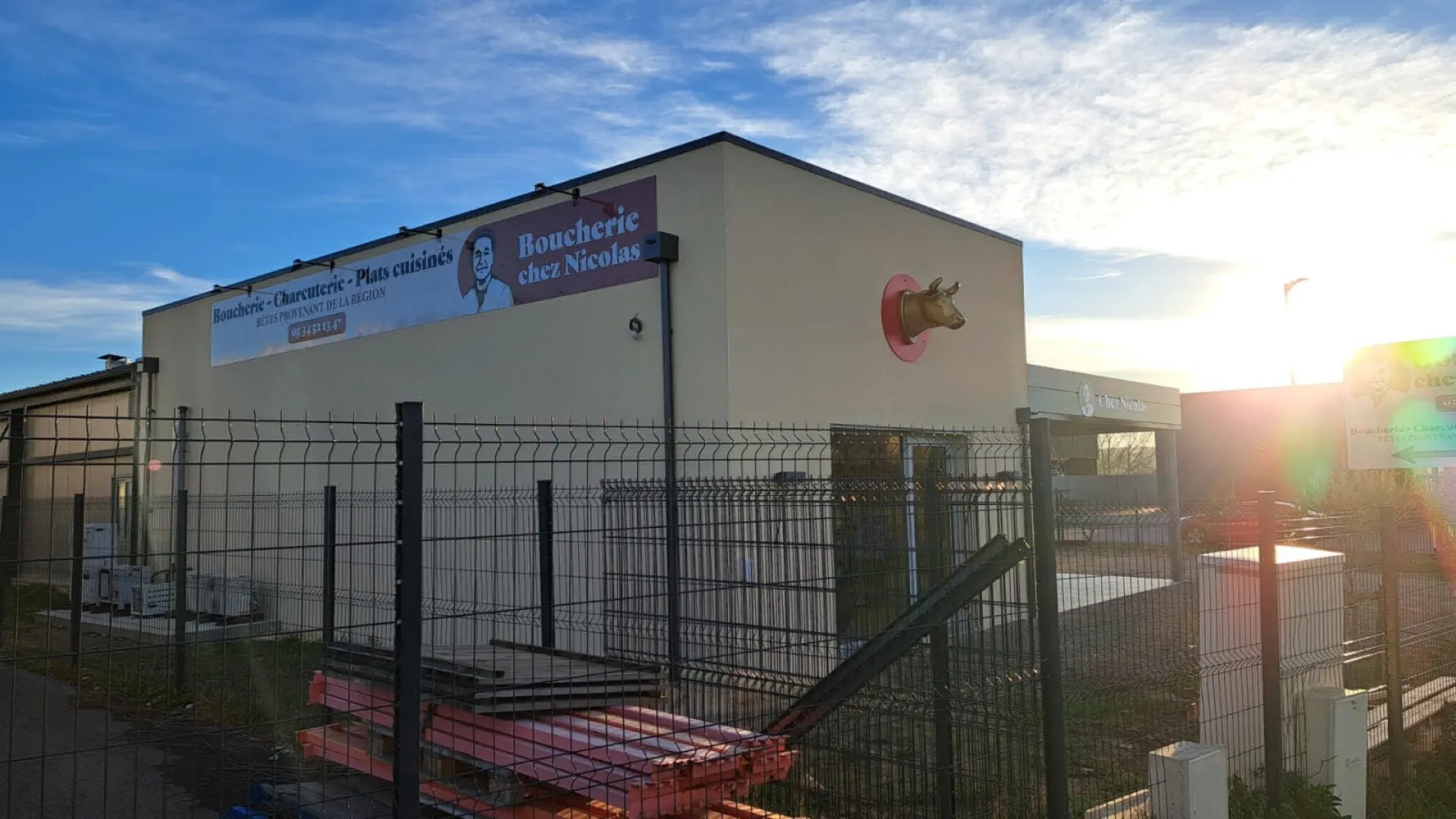 signalétique devanture pour boucherie à Auterive