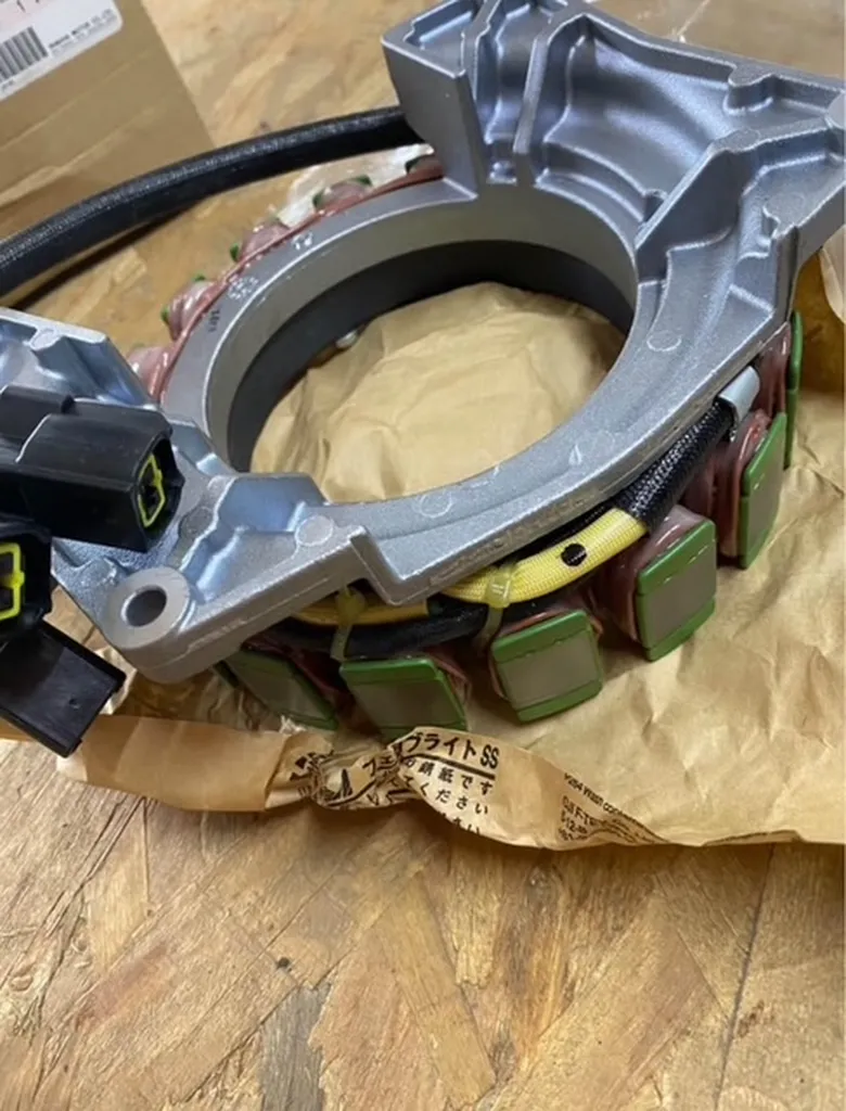 Acheter un stator neuf YAMAHA 6P2-81460-00 à Arzal dans le Morbihan