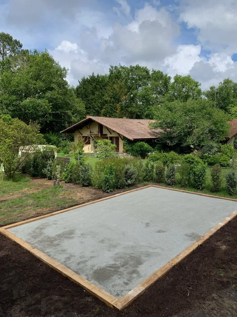 aménagement d’un terrain de pétanque dans un camping à  Mérignac  proche de Pessac