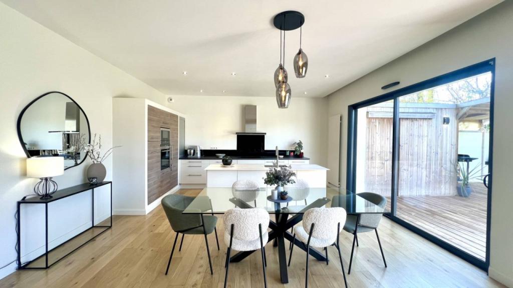 Très belle maison familiale avec garage et grand jardin Bordeaux Caudéran  