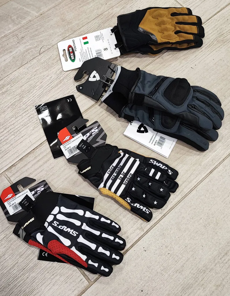 L'ATELIER DU 2 ROUES C'EST AUSSI DES GANTS POUR TOUS LES GOUTS