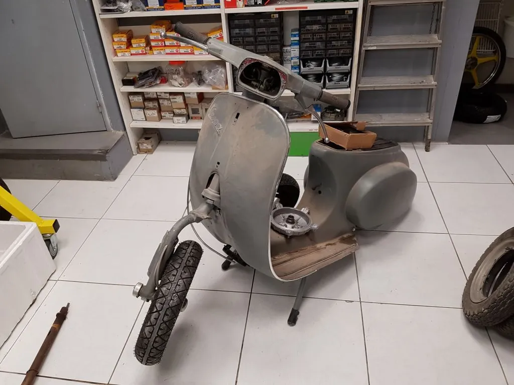 RESTAURATION VESPA 