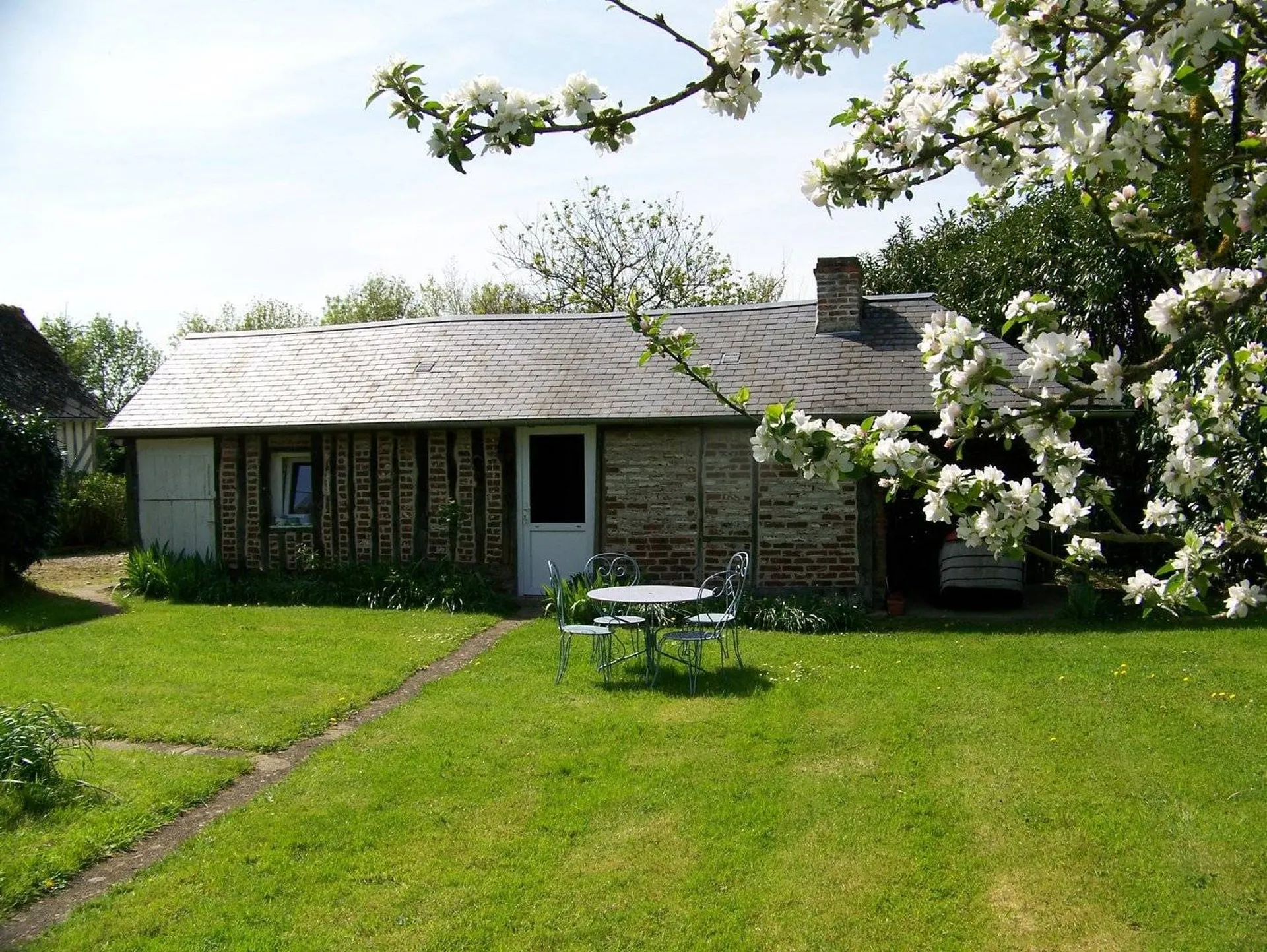 A vendre authentique maison normande et ses dépendances en Normandie 14