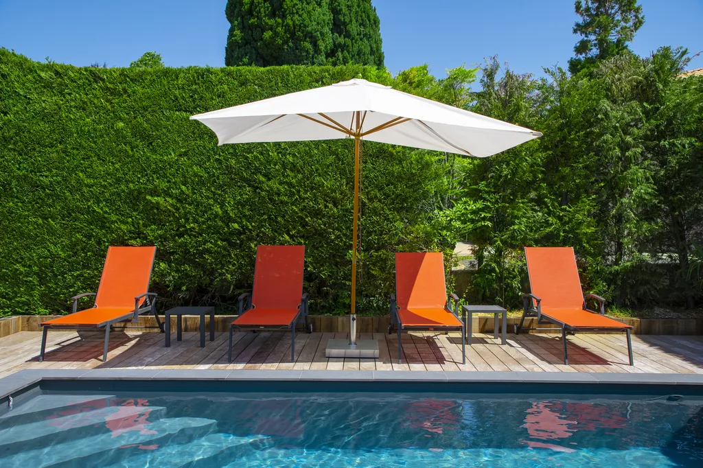 Construction de piscine et aménagement paysager à Genay