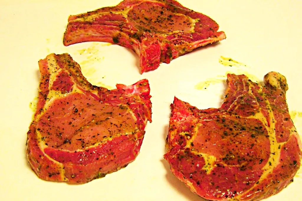 Côte où grillade de porc à la persillade