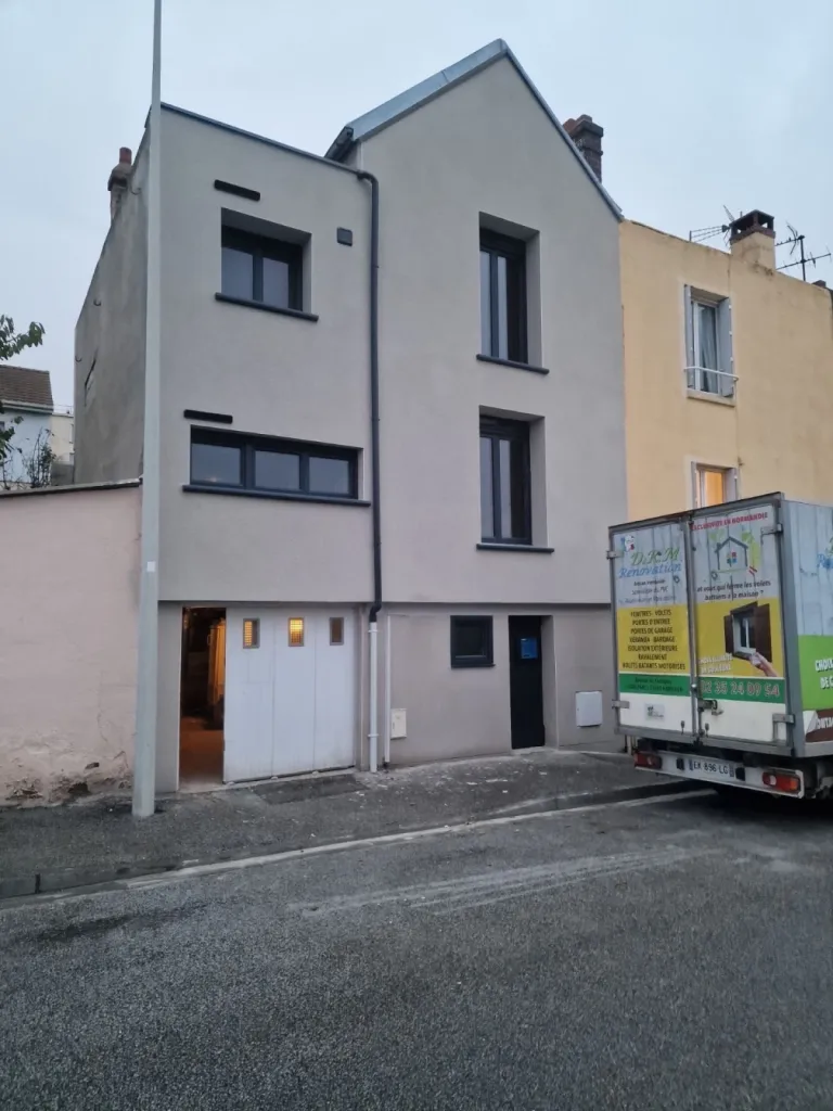 Isolation par l'extérieur avec Ravalement Projeté : Une solution efficace pour des économies d'énergie et une protection durable Le Havre , Fecamp 76